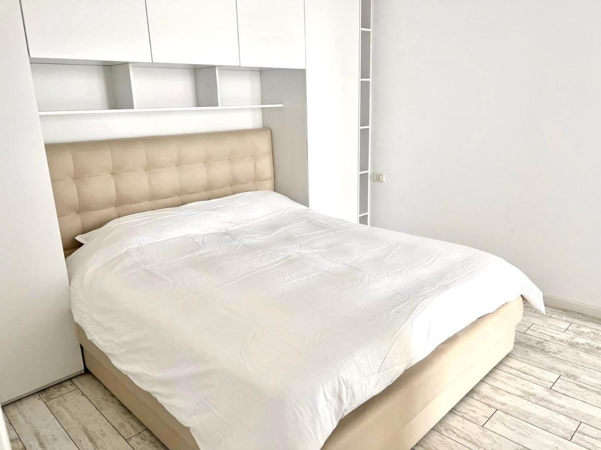 Durres Currila Modern Luxury Stunning Beach Views 外观 照片